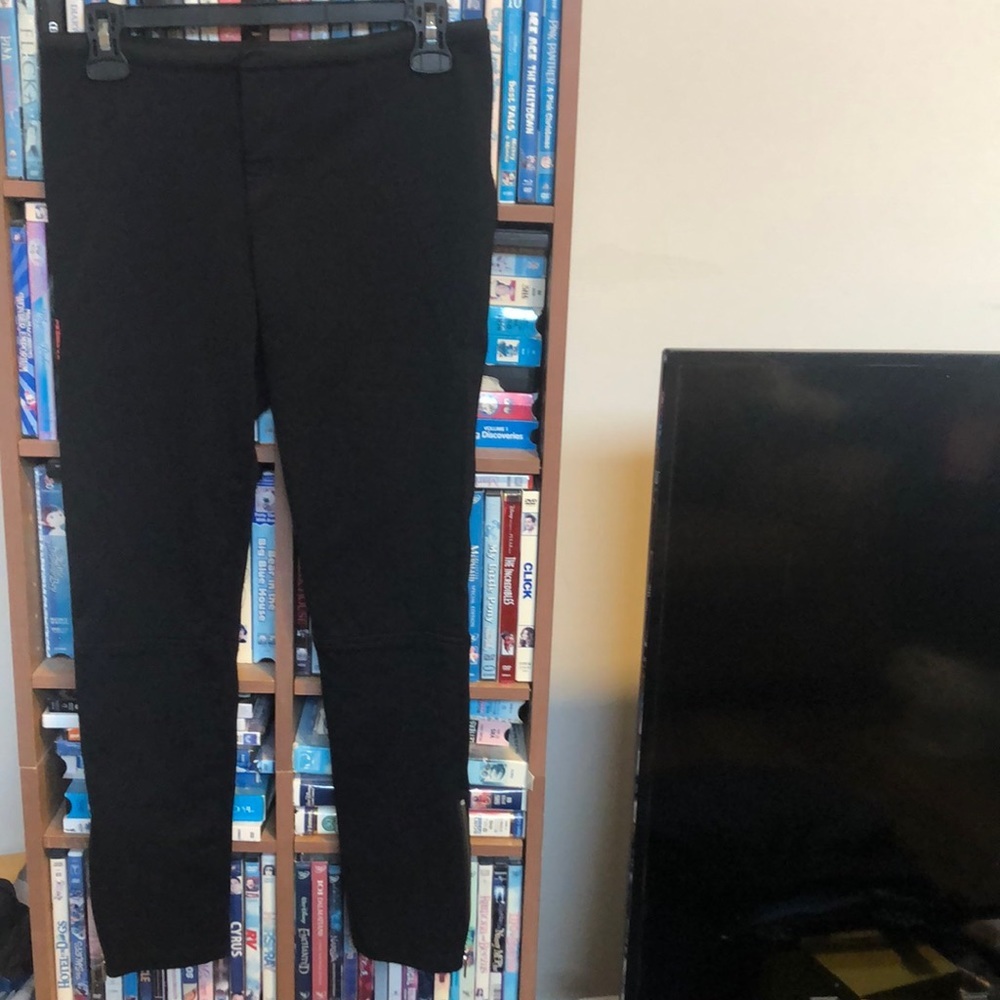Elizabeth  and  James Motto Style Black Leggings Sz 4